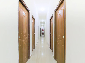 Hotel Irize Emerald by OYO Rooms