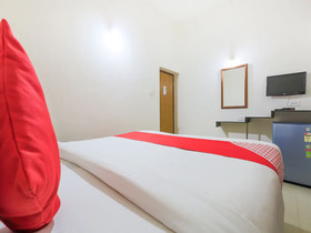 Hotel Irize Emerald by OYO Rooms