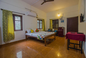 OYO Home 16070 Decent Studio