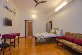 OYO Home 16070 Decent Studio