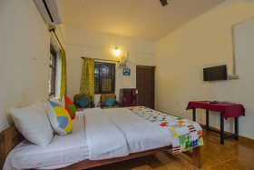 OYO Home 16070 Decent Studio