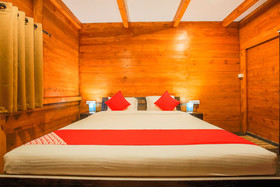 The Spot Bar Hotel by OYO Rooms