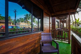 The Spot Bar Hotel by OYO Rooms