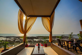 The Spot Bar Hotel by OYO Rooms