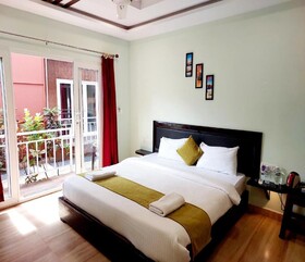 Vedana Retreat