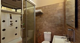 La Sunila Clarks Inn Suites