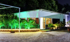 Treebo Trend Resorte Ferro