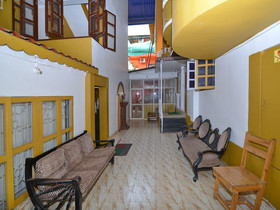 Angelina Guesthouse by OYO Rooms