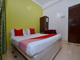 Angelina Guesthouse by OYO Rooms