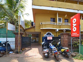 Angelina Guesthouse by OYO Rooms