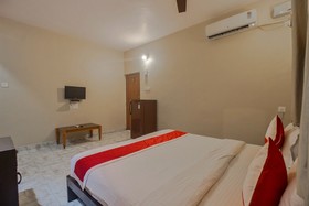 Baga Fantacia Beach Inn