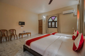 Baga Fantacia Beach Inn