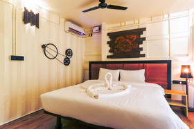 Beach Box Hotel Baga