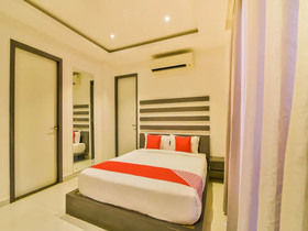 OYO 14676 Flagship Baga Alchemy Creek