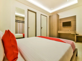 OYO 14676 Flagship Baga Alchemy Creek