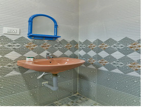 Porto De Vintage House by OYO