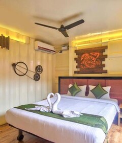 Prime Beach Box by FabHotel