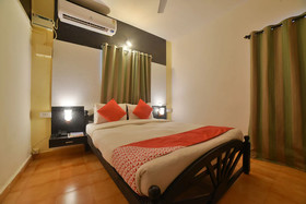 Reddy's Hotel by OYO Rooms