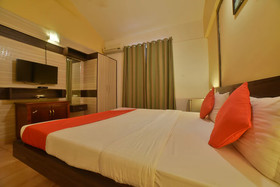 Reddy's Hotel by OYO Rooms