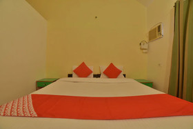 Reddy's Hotel by OYO Rooms