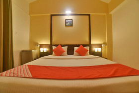 Reddy's Hotel by OYO Rooms