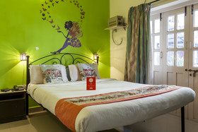 Renton Manor By OYO Rooms