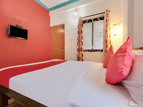 Waves 18 By OYO Rooms