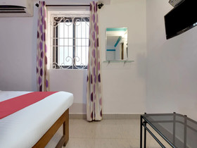 Waves 18 By OYO Rooms