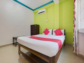 Waves 18 By OYO Rooms