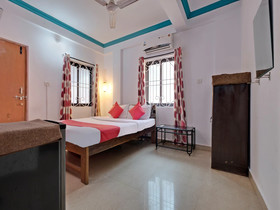 Waves 18 By OYO Rooms