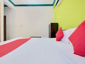 Waves 18 By OYO Rooms