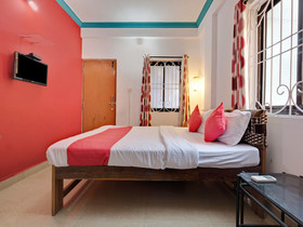 Waves 18 By OYO Rooms