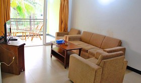 B&F Kensington Square