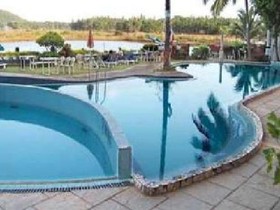 Maizons Lakeview Resort