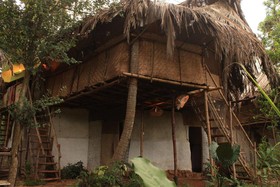 Saraya Art Cafe Bed and Breakfast