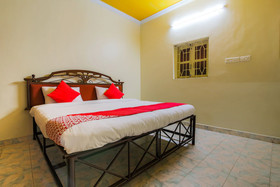 Furtados Beach House by OYO Rooms