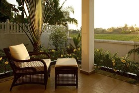 Golden Sands Apartments