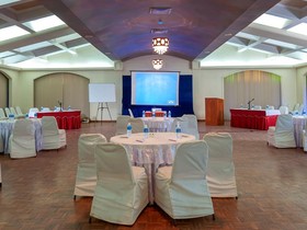 Nanu Beach Resort & Spa