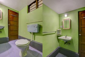 Alfa Guest House by OYO Rooms