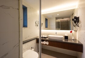Artistry Suites