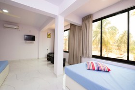 Beach Corner Inn