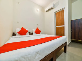 Bharat Guest House by OYO Rooms