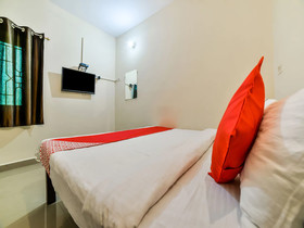 Bharat Guest House by OYO Rooms
