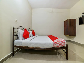 Bharat Guest House by OYO Rooms