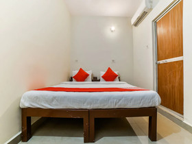 Bharat Guest House by OYO Rooms