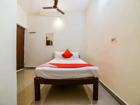 Bharat Guest House by OYO Rooms