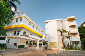BloomSuites Calangute