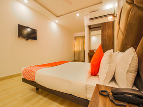 Colleins Holiday Homes By OYO Rooms