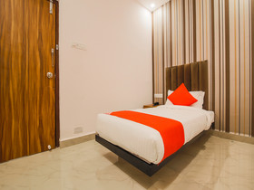 Colleins Holiday Homes By OYO Rooms