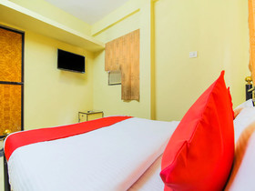 Crystal Holiday Homes by OYO Rooms